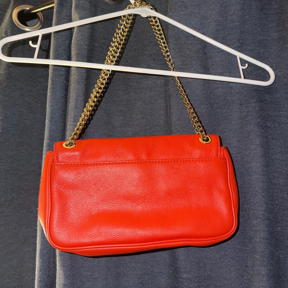 Michael Kors Vibrant Red Shoulder Bag with Gold Chain - Picture 2 of 2